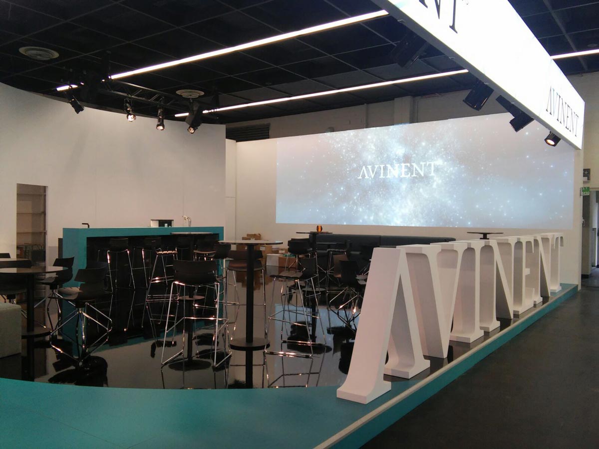stand para feria colgante techo